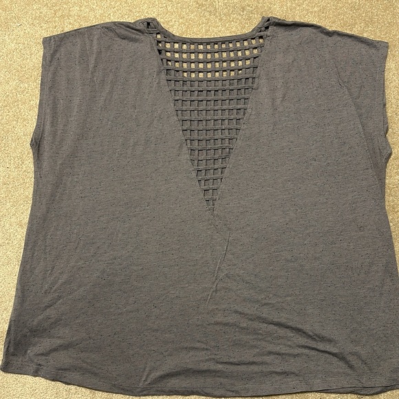 4X Additon Elle Grey Speckled Top with Cross Hatch Back - Picture 2 of 4